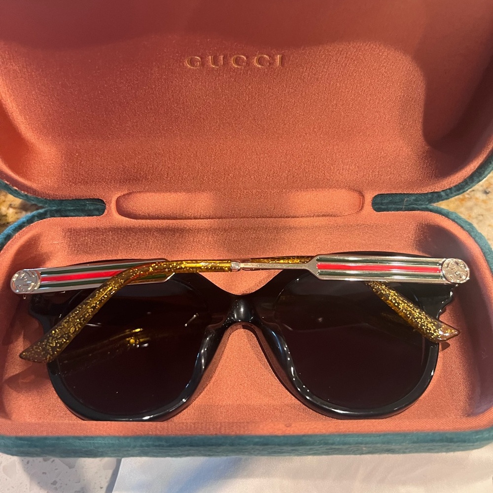 Gucci Sunglasses - Picture 2 of 7